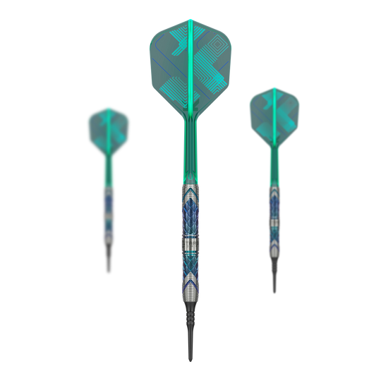 Target Japan Kaze Series Ceros 03 Soft Darts - 19g Das Bild zeigt drei Softdarts aus der Target Japan Kaze Series Ceros 03, 19g. Die Darts haben auffällige grün-blaue Flights und einen silbernen, gemusterten Barrel.