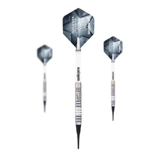 Das Produkt Unicorn Silver Star Var.3 Gary Anderson Softdarts ist als Set abgebildet. Man sieht die Dartpfeile in einer Verpackung angeordnet.