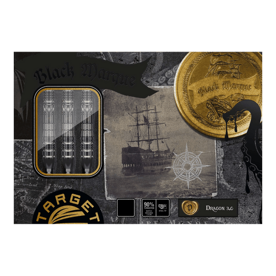 Target Black Marque Dragon 3 Swiss Point Steeldarts Das Bild zeigt die Verpackung der "Target Black Marque Dragon 3 Swiss Point Steeldarts". Auf der Verpackung sind die Darts, ein historisches Segelschiff und ein goldener Münzmotivs zu sehen.