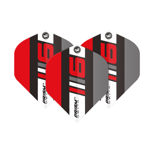 6915-226_Winmau_Prism_Delta_Blade6_B_Standard_Flights_1afofEGfH3oYNK Das Bild zeigt drei Dartflights des Modells "Winmau Prism Delta Blade 6 B Standard Flights". Die Flights sind in den Farben Rot, Schwarz, Grau und Weiß gestaltet und tragen auffällige rote Zahlen und Schriftzüge.