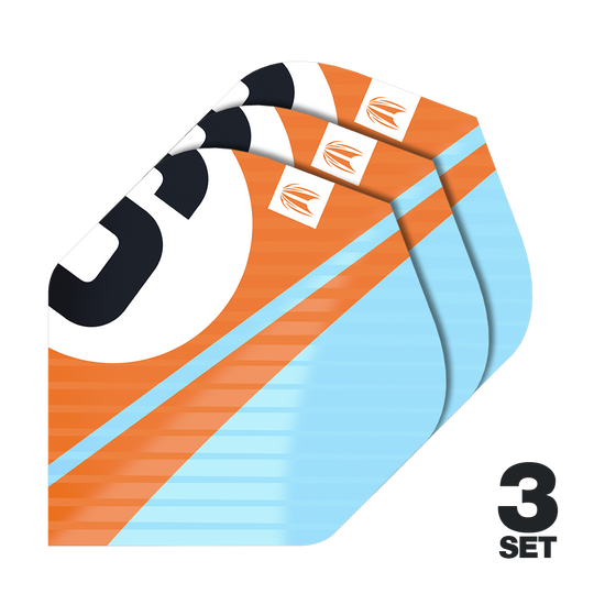 Target Pro Ultra Chicane Orange No2 Standard Flights - 3 sets Das Bild zeigt drei Sätze der Target Pro Ultra Chicane Orange No2 Standard Flights. Die Flights sind orange und hellblau mit einem auffälligen schwarzen und weißen Design.