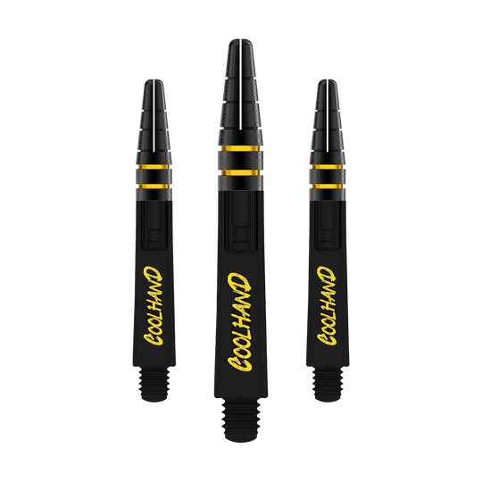 Red Dragon Nitrotech Luke Humphries Coolhand Shafts - Black Auf dem Bild sind drei schwarze Dartschäfte mit gelber Aufschrift "COOLHAND" zu sehen. Die Schäfte haben goldene Akzente und sind 36 mm lang.