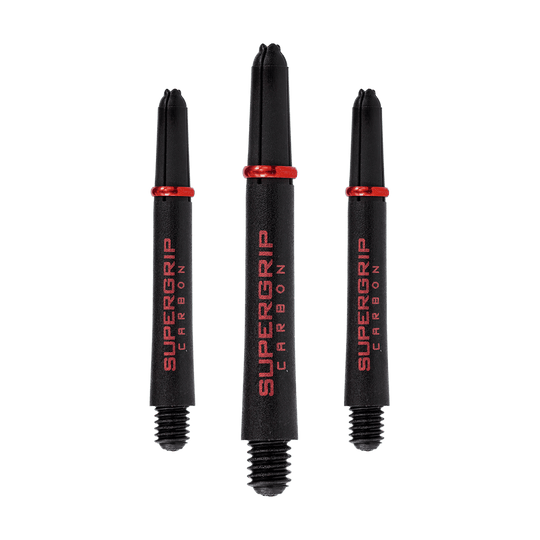 HR358_Harrows_Supergrip_Carbon_Shafts_Rot_40mm_1qQF1v5p2A5XWj Das Bild zeigt drei schwarze Harrows Supergrip Carbon Shafts mit roten Akzenten. Die Shafts sind in unterschiedlichen Längen angeordnet und haben den Aufdruck "SUPERGRIP CARBON" in Rot.
