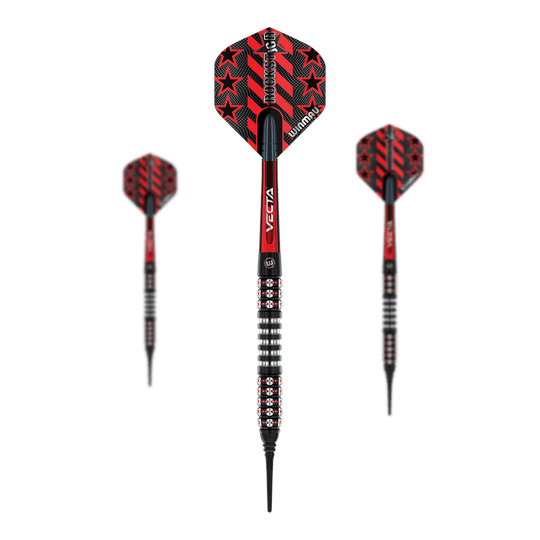 Winmau Joe Cullen Ignition Series Softdarts - 20g Auf dem Bild sind drei Softdarts aus der Serie "Winmau Joe Cullen Ignition Series - 20g" zu sehen. Die Darts haben ein auffälliges Design in Rot und Schwarz mit Sternenmuster auf den Flights.