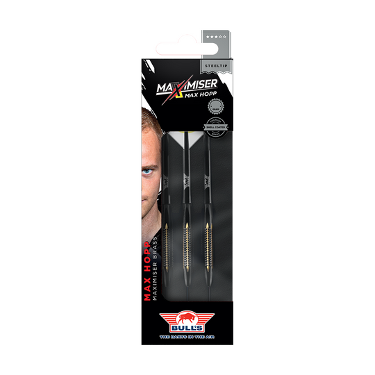 Die Abbildung zeigt eine Verpackung der "BullsNL Max Hopp Maximiser Shell Coated Brass Steeldarts - 21g". In der Schachtel sind drei schwarze Steeldarts mit messingfarbenen Griffstücken zu sehen.