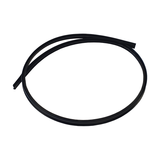GMD2_L-wen_Dart_Ersatzteil_T-Molding_Ring_1 Das Bild zeigt einen schwarzen T-Molding-Ring als Ersatzteil für einen Löwen Dart Automaten. Der Ring ist sauber aufgewickelt und vollständig zu sehen.
