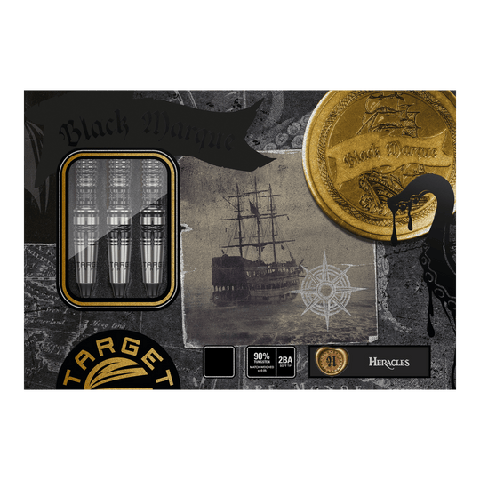Target Japan Black Marque Heracles Soft Darts - 18g Das Bild zeigt die Verpackung der Target Japan Black Marque Heracles Softdarts - 18g. Auf der Verpackung sind drei Darts, ein altes Schiff, eine goldene Münze und maritime Motive abgebildet.