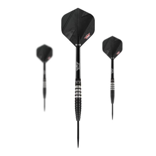 Bulls NL Lightning Black Steel Darts Das Bild zeigt drei schwarze Steeldarts des Modells "Bulls NL Lightning Black". Die Darts haben ein modernes, geriffeltes Design mit schwarzen Flights.