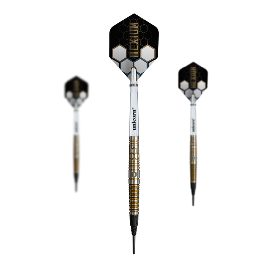 Unicorn Hexium Style 03 Gold & Black Soft Darts - 23g Hier ist ein Set der Unicorn Hexium Style 03 Gold & Black Softdarts zu sehen. Das Set wiegt 23g und besticht durch die Gold-Schwarz-Optik.