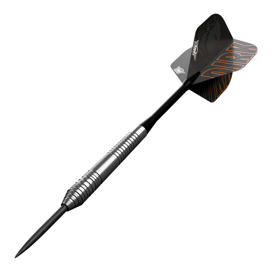 Dies ist ein Steeldart aus der Serie "Bulls NL Dirk Van Duijvenbode 80". Der Dart hat ein silbernes, geriffeltes Barrel und schwarze Flights mit orangefarbener Aufschrift.