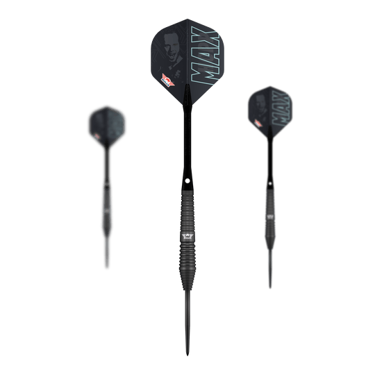 Das Bild zeigt die Bulls NL Max Hopp Black Steeldarts. Es handelt sich um ein Set von hochwertigen Steeldarts für Präzisionsspiel.