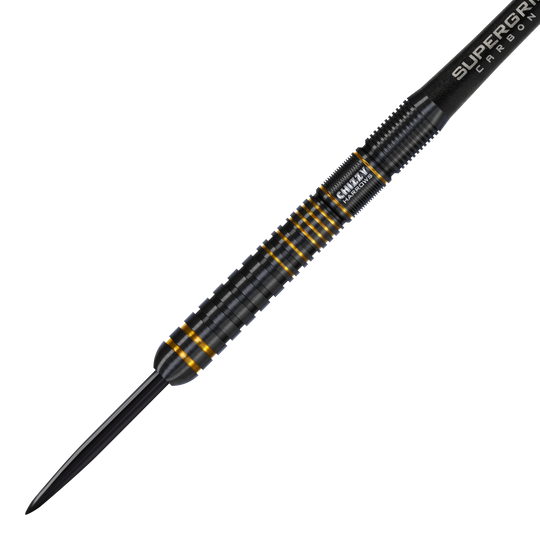 Das Bild zeigt den Harrows Dave Chisnall Chizzy Series 3 Steeldart. Der Dart ist schwarz mit goldenen Akzenten und hat eine geriffelte Oberfläche für besseren Halt.
