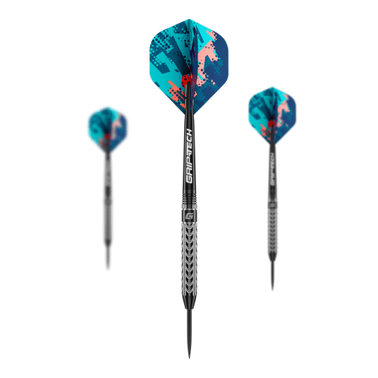 GOAT Traction Tungsten Steel Darts Das Bild zeigt drei GOAT Traction Tungsten Steeldarts mit bunten Flights in Blau- und Rottönen. Auf dem Mittelteil der Darts steht "GRIPTECH" geschrieben.