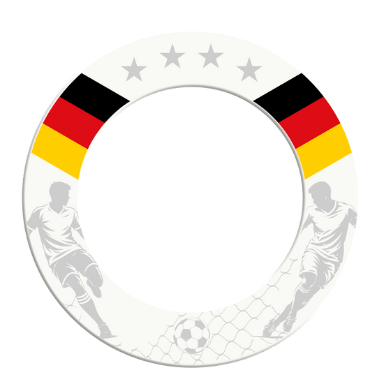 Gezeigt wird die McDart Fußball Dartboard Surround. Diese Umrandung schützt die Wand und bringt Fußball-Design an das Dartboard.