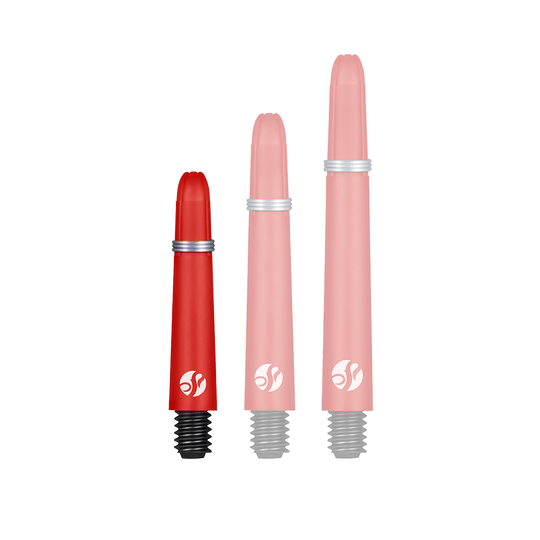 Shot Koi Carbon Shafts - Red Das Bild zeigt drei rote Dartschäfte in unterschiedlichen Längen. Jeder Schaft hat einen schwarzen Gewindeansatz und einen silbernen Ring.