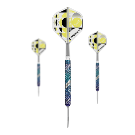 Hier sieht man die Target Luke Littler Egde Swiss Point Steeldarts im Set. Das Set ist ideal für Dartspieler, die professionelle Ausrüstung suchen.