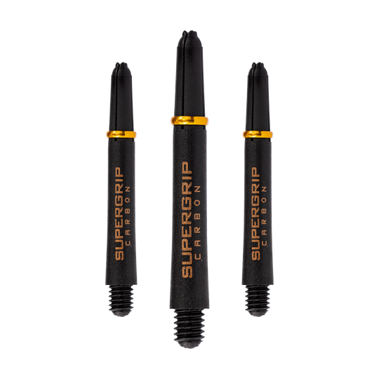 HR352_Harrows_Supergrip_Carbon_Shafts_Gold_40mm_1o5tEOkfaAgVq5 Das Bild zeigt drei schwarze Harrows Supergrip Carbon Shafts mit goldenen Ringen. Die Schäfte sind unterschiedlich lang und haben den Schriftzug "Supergrip Carbon" in goldener Farbe.