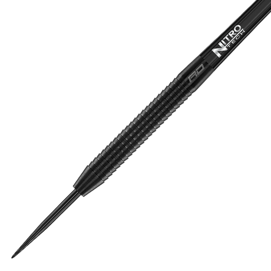 Red Dragon Razor Edge Black steel darts Das Bild zeigt einen Red Dragon Razor Edge Black Steeldart. Der Dart ist schwarz und hat eine gerillte Griffzone für besseren Halt.