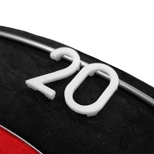 McDart Dartboard Replacement Numbers Das Bild zeigt eine weiße Ersatznummer „20“ auf einem Dartboard. Die Zahl ist aus Kunststoff und an einem Metallring befestigt.