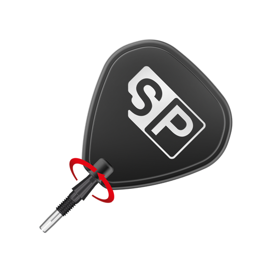 Target Swiss Storm Quartz Dart Tips - Black Das Bild zeigt die Spitze eines Dartpfeils mit einem schwarzen Flight, auf dem die Buchstaben "SP" zu sehen sind. Zwei rote Pfeile heben den Verbindungsbereich zwischen Schaft und Flight hervor.