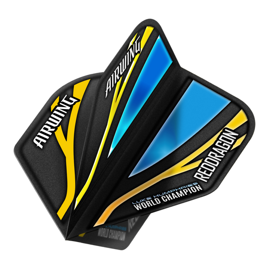 Das Bild zeigt die Red Dragon Airwing Luke Humphries World Champion Black Blue Standard Flights. Die Flights sind schwarz mit blauen und gelben Akzenten und tragen die Aufschriften "AIRWING", "RED DRAGON" und "WORLD CHAMPION".