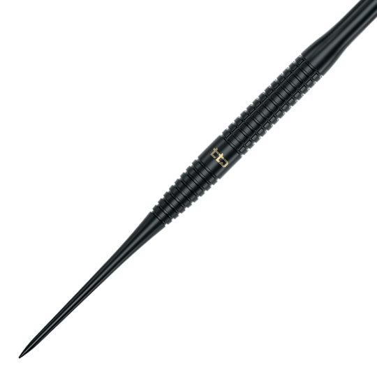 Auf dem Bild sieht man die Caliburn TTD Complete Titanium T3 Black Steeldarts, 7g. Die Steeldarts sind in Schwarz und Titanfarben gehalten.