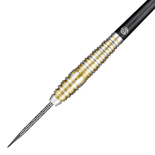 Shot Celt Balor Steeldarts Das Bild zeigt einen Shot Celt Balor Steeldart mit silbernen und goldenen Rillen am Griff. Die Spitze ist aus Metall und der Schaft ist schwarz.
