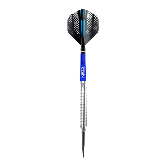 Red Dragon Razor Edge Original Steel Darts Das Bild zeigt einen Red Dragon Razor Edge Original Steeldart mit einem Gewicht von 24g. Der Dart hat einen silbernen, geriffelten Schaft, einen blauen Mittelteil und schwarze Flights mit weißen Punkten und einem blauen Streifen.