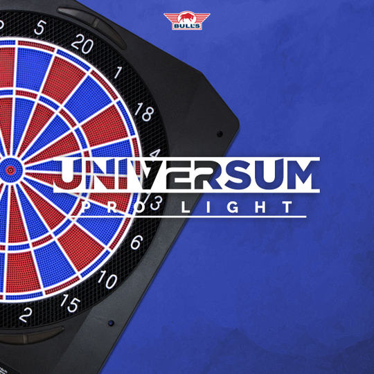 Das Bild zeigt das Bulls NL Universum Pro Light Elektronisches Dartboard in Blau und Rot. Es ist ein elektronisches Dartboard für Freizeit- und Profispieler.