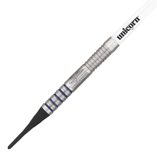04771_Unicorn_Silver_Star_Var2_Gary_Anderson_Softdarts_2 Das Bild zeigt einen Softdart der Marke Unicorn, Modell "Silver Star Var.2 Gary Anderson". Der Dart hat einen silbernen Schaft mit blauen Rillen und einen weißen Flight mit dem Aufdruck "unicorn".