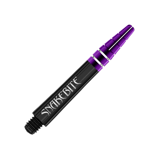 C697_Red_Dragon_Nitrotech_Peter_Wright_Black_Shafts_36mm_2 Das Bild zeigt einen schwarzen Dart-Shaft mit violetten und silbernen Akzenten. Auf dem Schaft steht das Wort "Snakebite" in weißer Schrift.