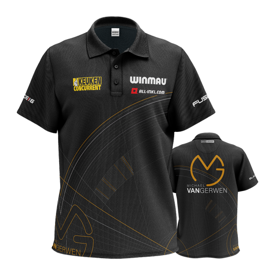 Winmau Limited Edition Tour Polo Dart Shirt Das Bild zeigt ein schwarzes Dartshirt mit verschiedenen Sponsorenlogos und dezenten goldenen Linien. Auf der Rückseite steht groß der Name "Michael van Gerwen" zusammen mit einem Logo.