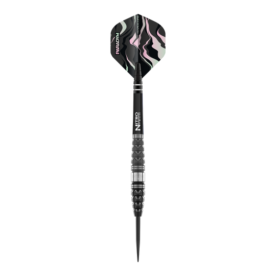 Red Dragon Paradym Torpedo Steel Darts Das Bild zeigt einen Red Dragon Paradym Torpedo Steeldart mit einem schwarzen, strukturierten Griff. Am Ende befindet sich ein Flight mit einem abstrakten Muster in Schwarz, Weiß und Rosa.
