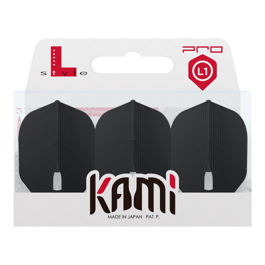 L-Style KAMI L1PRO Flights Das Bild zeigt eine Packung mit drei schwarzen Dartflights der Marke Kami. Auf der Verpackung steht "L-Style" und "Made in Japan".