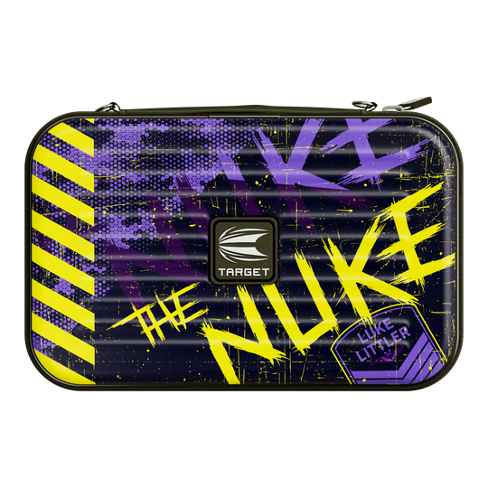 Dieses Bild zeigt das Target Takoma Luke Littler XL Dartcase. Das Case bietet Schutz und Organisation für Darts und Zubehör.