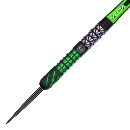 Hier sieht man die Winmau Mike Maloney Steeldarts. Die Steeldarts sind für Präzisionswürfe geeignet.
