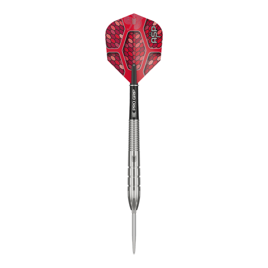Target Nathan Aspinall GEN1 Swiss Point steel darts Das Bild zeigt einen Target Nathan Aspinall GEN1 Swiss Point Steeldart. Der Dart hat eine silberne Spitze und einen roten Flight mit Schuppenmuster.