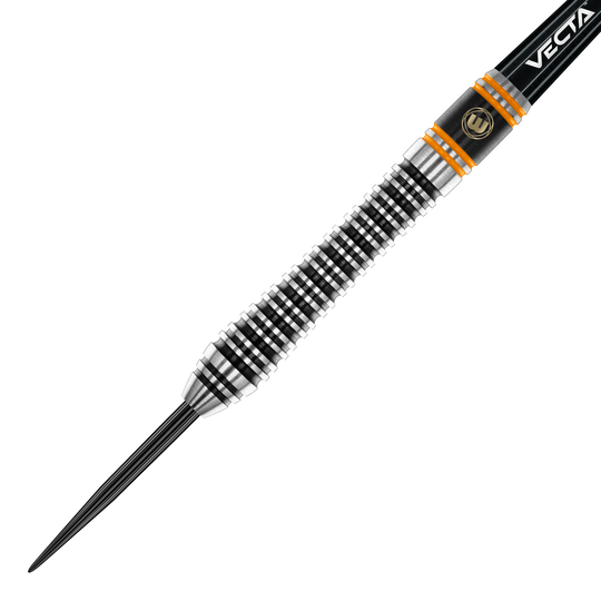 Winmau Danny Noppert Signature Edition 2 steel darts Das Bild zeigt einen Winmau Danny Noppert Signature Edition 2 Steeldart. Der Dart hat ein silbernes und schwarzes Rillendesign mit orangenen Akzenten.