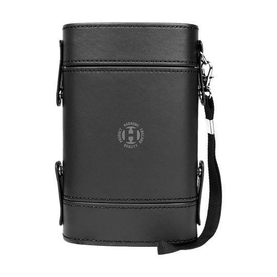 HRT-16396_Harrows_Prima_Dartcase_Black_2 Der Harrows Prima Dartcase ist eine elegante, schwarze Aufbewahrungstasche für Dartzubehör. Sie verfügt über eine praktische Handschlaufe und ein schlichtes, modernes Design.